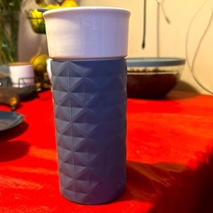 Coffee or tea cup to go